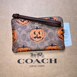 COACH Halloween Corner Zip Wristlet In Signature Canvas w Pumpkin Print CCL20